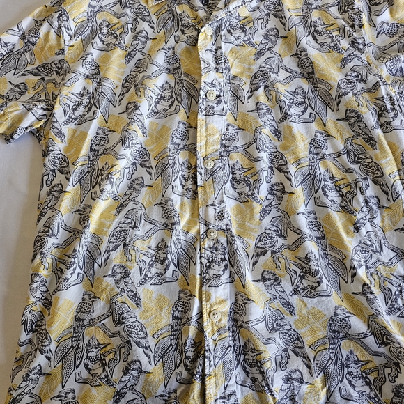 Selected Homme Yellow and Black Graphic Shirt 15.75US. Small To Medium Fit Mens - Picture 1 of 6